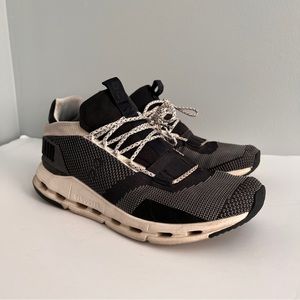 Mens On Running Cloud Nova shoe size 10